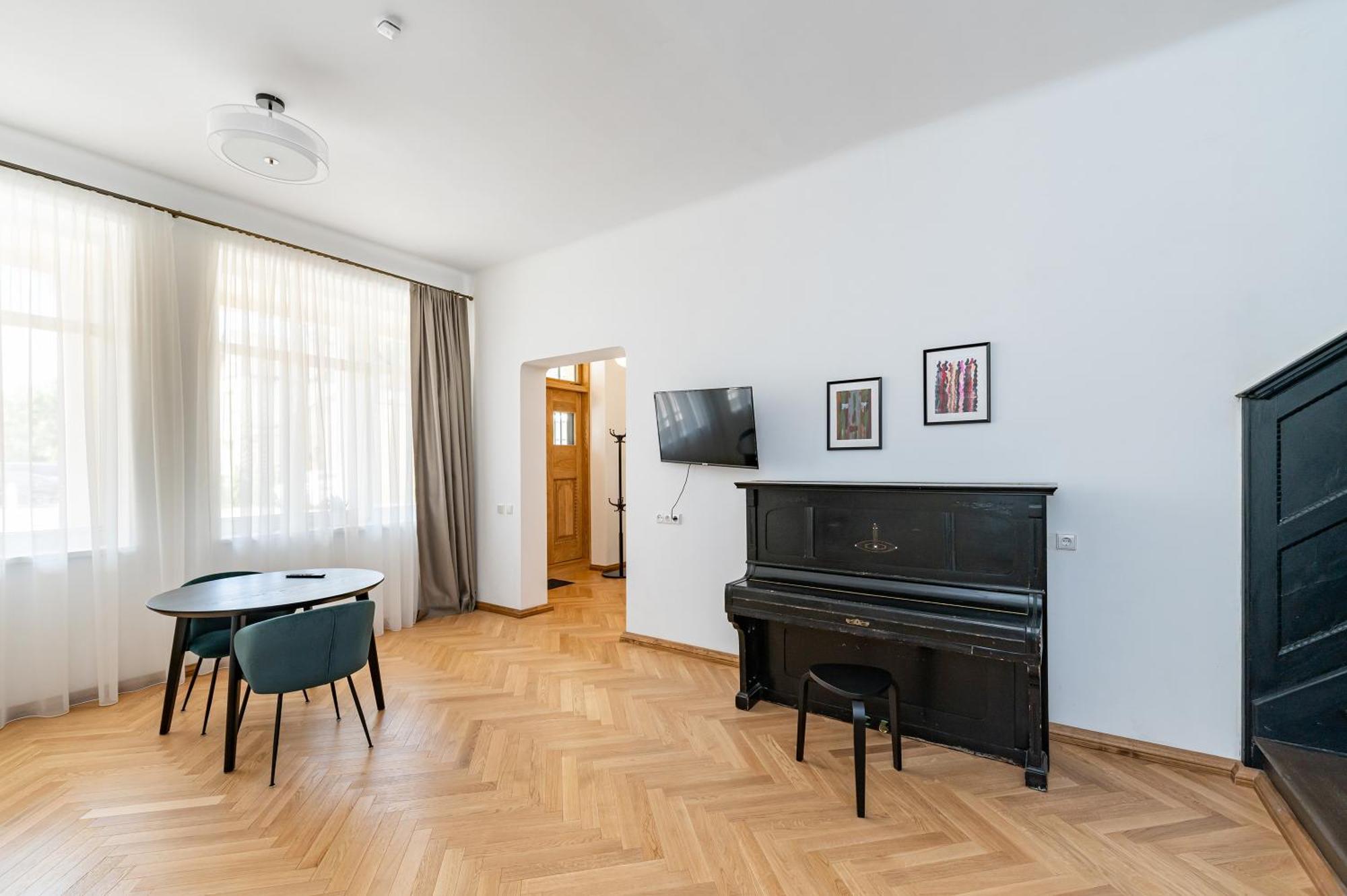 Park Avenue Apartments By Hostlovers カウナス エクステリア 写真