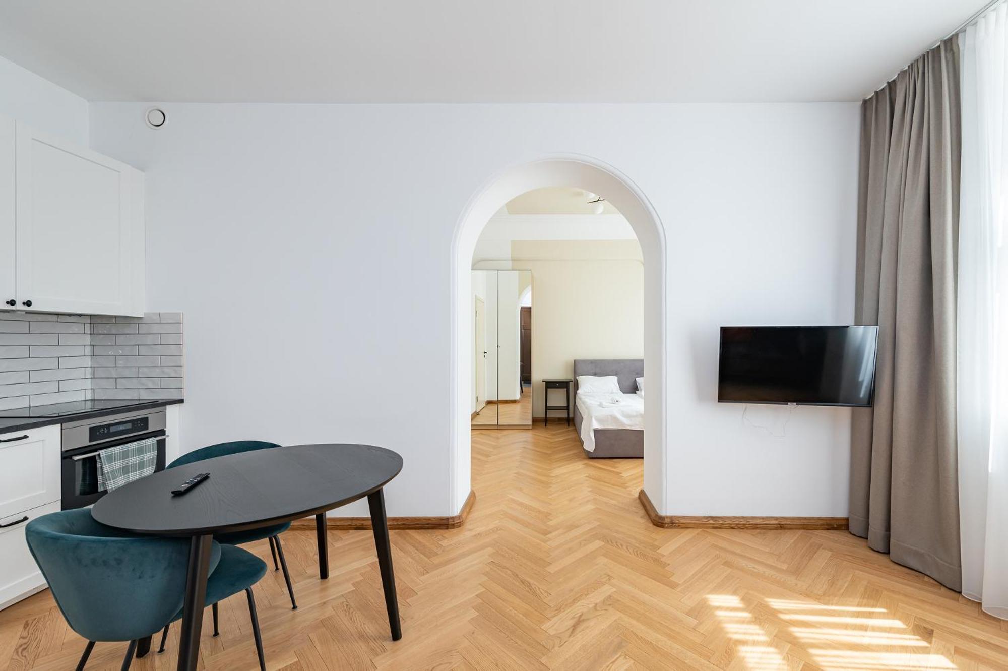 Park Avenue Apartments By Hostlovers カウナス エクステリア 写真